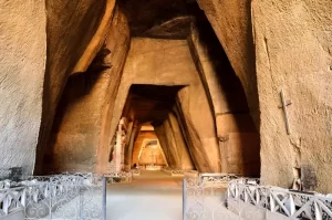 10 Interesting Tourist Destinations in Naples, Italy to Visit