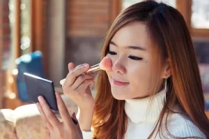 10 Natural Makeup Tips for Teenagers That Are Effortlessly Simple