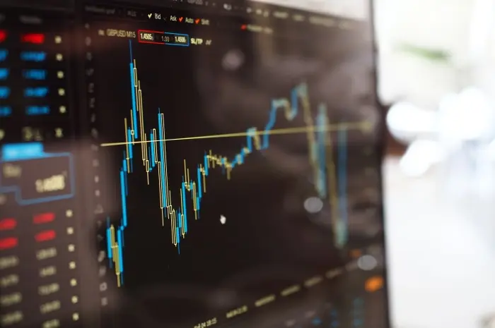 The Top 10 Tools and Apps for Beginner Investors to Elevate Their Trading Game