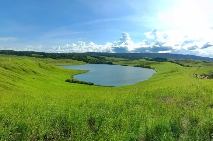 Love Lake Jayapura