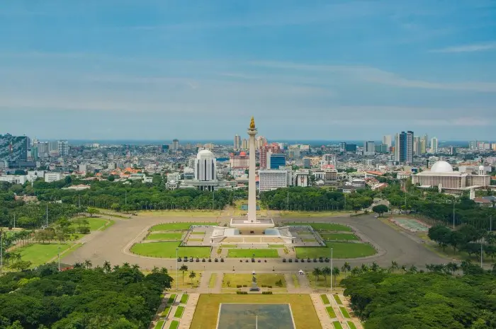 Monas