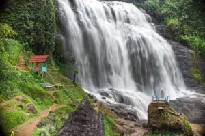 Best Tourist Destinations in West Java Offering Natural and Cultural Beauty